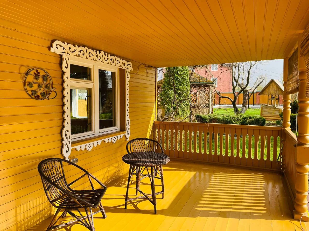 Загородный дом посуточно Череповец — крыльцо